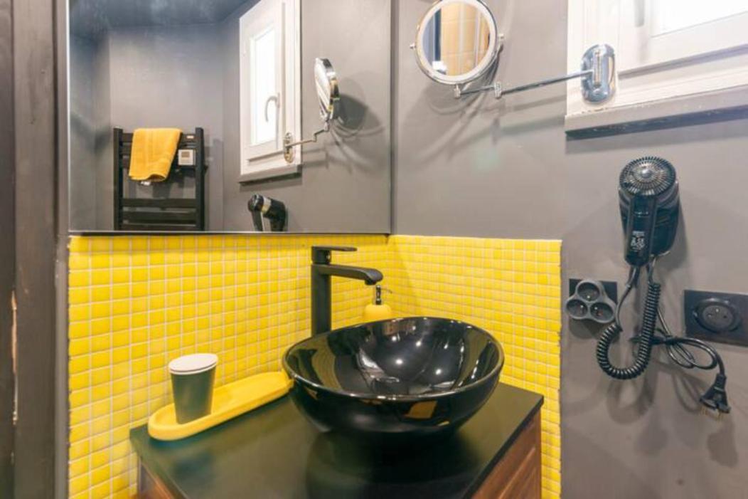 Black & Y'Hello T2 : Wifi/Parking/ 5' Centre-Ville Angoulême Dış mekan fotoğraf